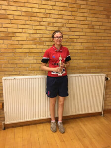 Række 1 blev som forventet vundet af Emmelie.